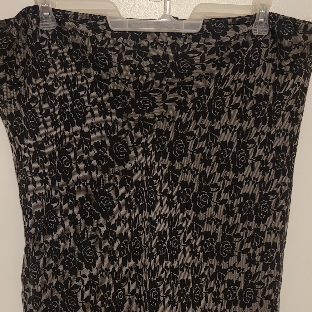 Women's Skirt - Size PXL - New York City Design Co. Brand